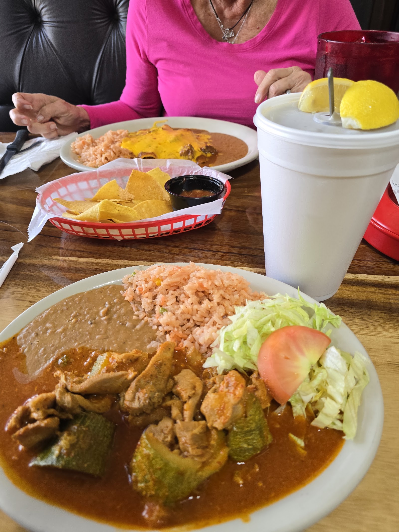 Bandera Jalisco storefront and dining area